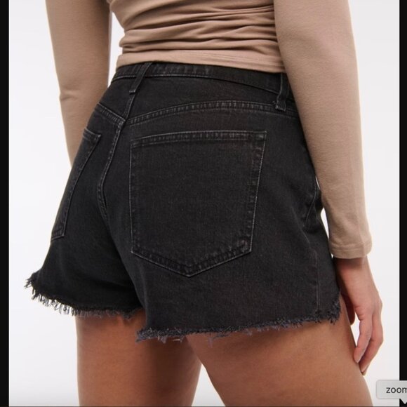 A&F Curve Love High Rise Mom Short - Picture 1 of 9